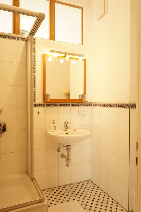 Eigenart Appartement Berlino Esterno foto